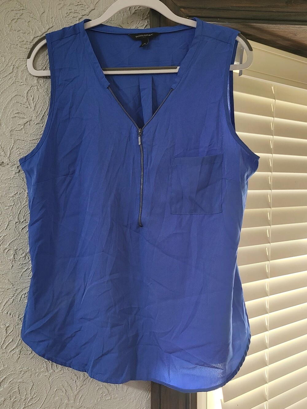Banana Republic Royal Blue Zip-Up Sleeveless Front Pocket Blouse - Size XL